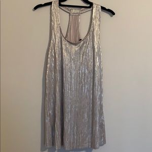 Outback Red metallic tank